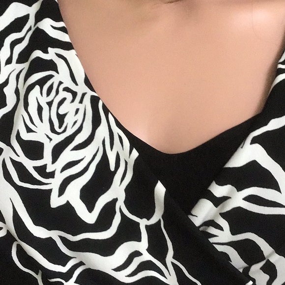 ✅Final Reduced Price✅Pretty Bobbie Bee Dress - Picture 3 of 9